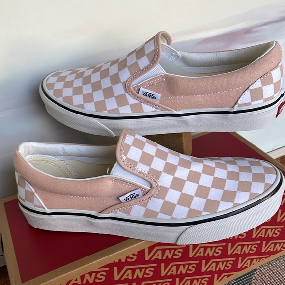 Vans Men’s Classic Slip-On
Color Theory Checkerboard Rose Smoke
VN000BVZBQL SNKR - Picture 10 of 16